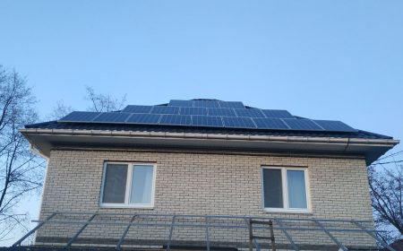 Сонячна електростанція під “зелений” тариф у Сумах. Фотомодулі моно 320 Вт, інвертор 10 кВт Solis, кріплення Kripter анодований алюміній