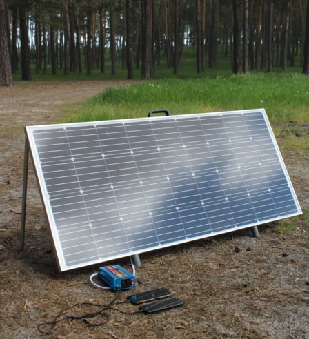 Автономна зарядна станція на сонячній батареї з літієвим акумулятором ISC-170/400